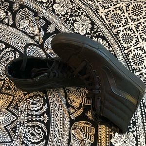 NWOT Vans Off The Wall Sk8-Hi Canvas Shoes